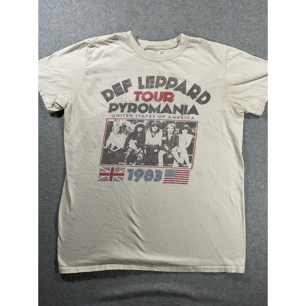 Def Leppard Pyromania 1983 Tour Graphic T-Shirt Mens Medium Gildan Cotton 2464